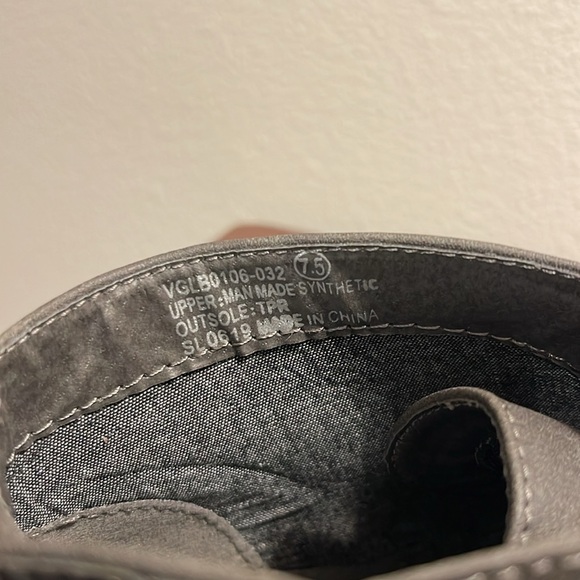 Very G Ankle Boots - Picture 7 of 7